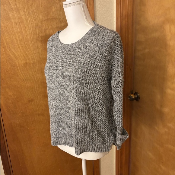Madewell Heathered Gray Cotton Blend 3/4 Sleeve Crew Neck Sweater - Picture 4 of 10